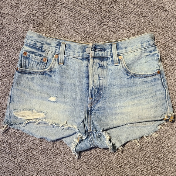 Levi's 501 Denim Shorts - Picture 1 of 5
